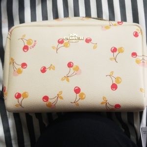 Coach cosmetic case